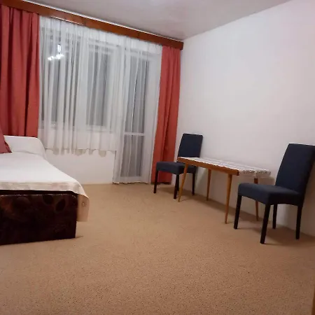 アパート Alena ロキトニツェ・ナト・イゼロウ