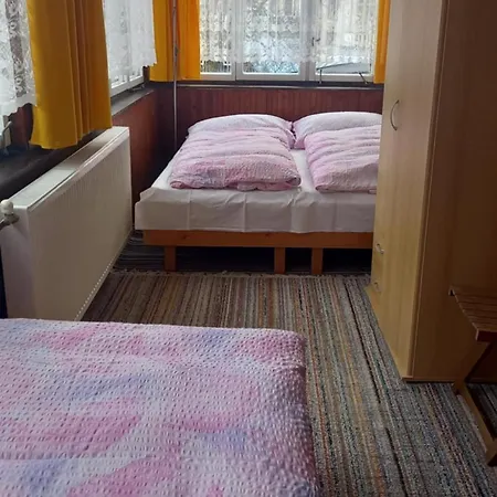 Alena Apartman